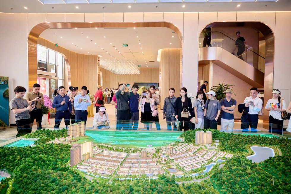 Sa bàn, công nghệ và nghệ thuật trình diễn ngay tại Sun Gallery Cát Bà Sa bàn, công nghệ và nghệ thuật trình diễn ngay tại Sun Gallery Cát Bà